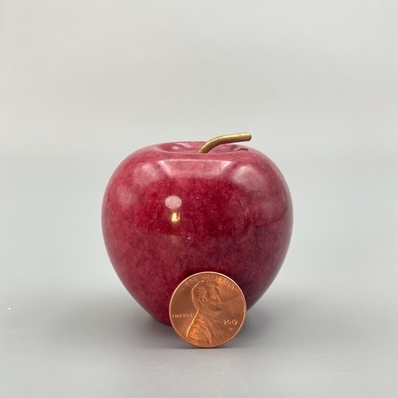 Onyx Red Apple, Solid Stone (1 apple per order) - Picture 3 of 7